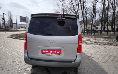 Hyundai Grand Starex Grand Starex I рестайлинг 2, 2017 год, 2 800 000 рублей, 5 фотография