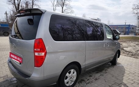 Hyundai Grand Starex Grand Starex I рестайлинг 2, 2017 год, 2 800 000 рублей, 4 фотография