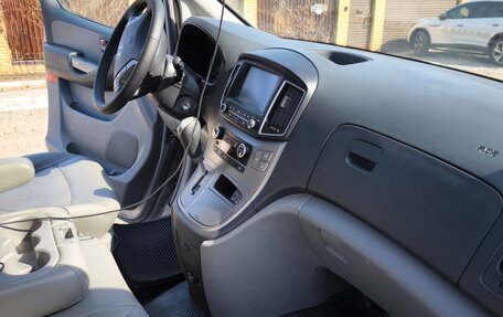 Hyundai Grand Starex Grand Starex I рестайлинг 2, 2017 год, 2 800 000 рублей, 17 фотография