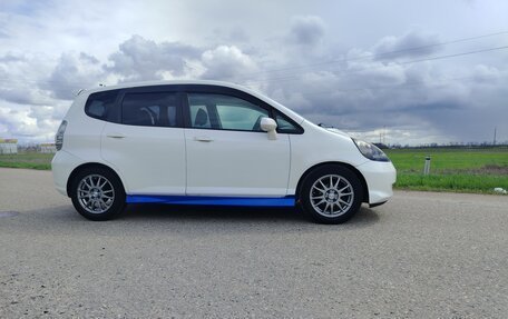 Honda Fit III, 2003 год, 320 000 рублей, 2 фотография