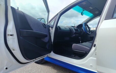 Honda Fit III, 2003 год, 320 000 рублей, 16 фотография