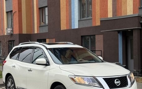 Nissan Pathfinder, 2013 год, 1 450 000 рублей, 3 фотография