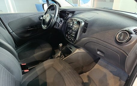 Renault Kaptur I рестайлинг, 2016 год, 999 000 рублей, 8 фотография