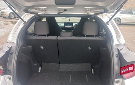 Toyota Yaris, 2021 год, 1 210 000 рублей, 10 фотография