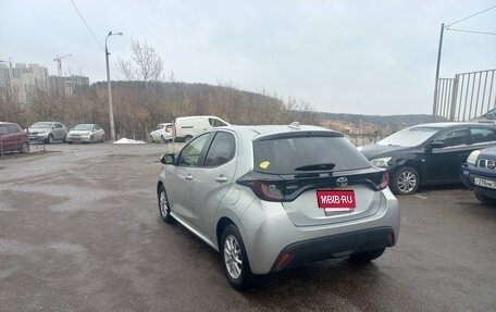 Toyota Yaris, 2021 год, 1 210 000 рублей, 12 фотография