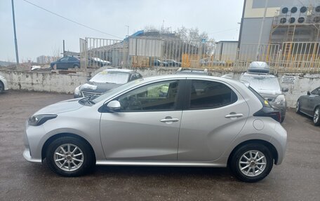 Toyota Yaris, 2021 год, 1 210 000 рублей, 15 фотография