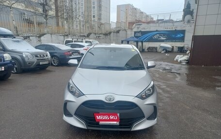 Toyota Yaris, 2021 год, 1 210 000 рублей, 13 фотография