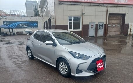 Toyota Yaris, 2021 год, 1 210 000 рублей, 16 фотография