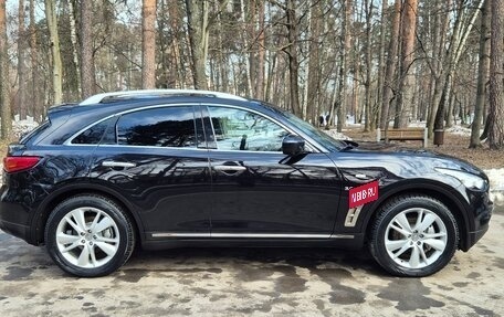 Infiniti QX70, 2013 год, 1 700 000 рублей, 4 фотография