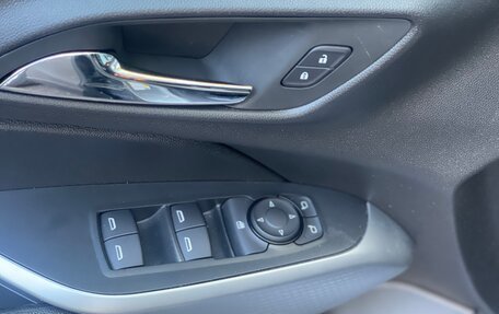 Chevrolet Trax, 2023 год, 2 180 000 рублей, 24 фотография