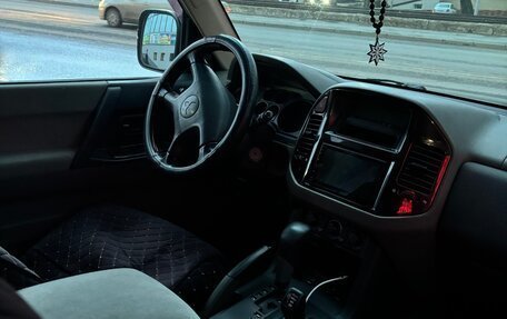 Mitsubishi Pajero III рестайлинг, 2000 год, 900 000 рублей, 15 фотография