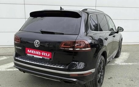 Volkswagen Touareg III, 2016 год, 2 360 000 рублей, 5 фотография