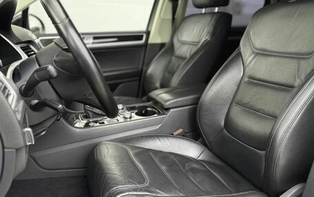 Volkswagen Touareg III, 2016 год, 2 360 000 рублей, 14 фотография