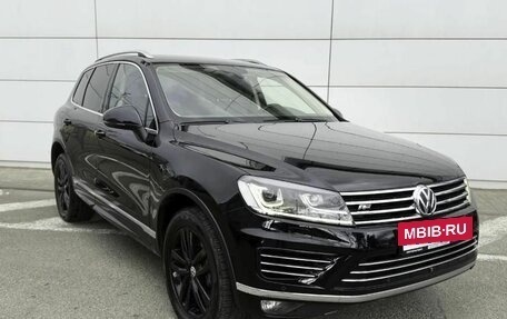 Volkswagen Touareg III, 2016 год, 2 360 000 рублей, 3 фотография