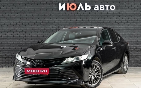Toyota Camry, 2019 год, 2 850 000 рублей, 2 фотография