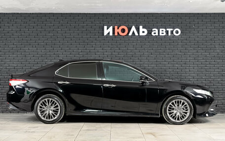 Toyota Camry, 2019 год, 2 850 000 рублей, 10 фотография