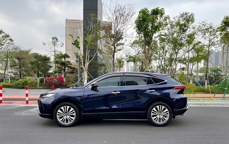 Toyota Harrier, 2022 год, 4 670 000 рублей, 4 фотография