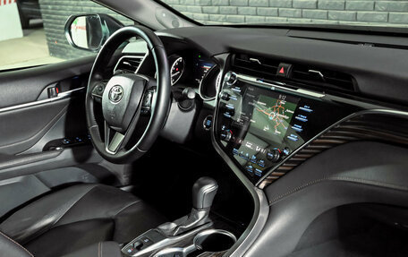 Toyota Camry, 2019 год, 2 850 000 рублей, 22 фотография