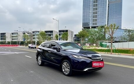 Toyota Harrier, 2022 год, 4 670 000 рублей, 3 фотография