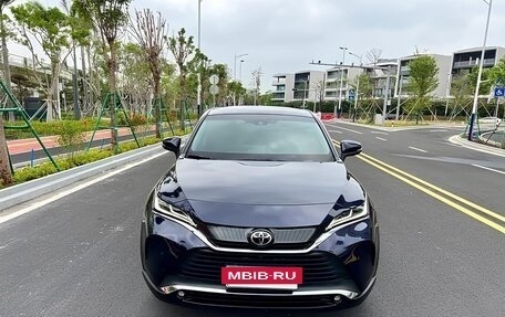 Toyota Harrier, 2022 год, 4 670 000 рублей, 2 фотография
