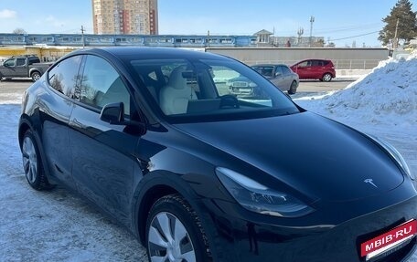 Tesla Model Y I, 2023 год, 4 570 000 рублей, 2 фотография