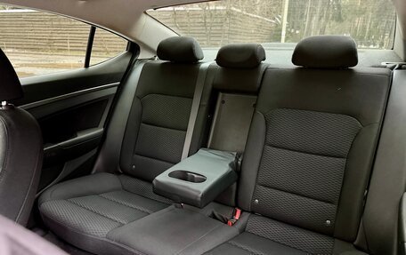 Hyundai Elantra VI рестайлинг, 2019 год, 1 650 000 рублей, 10 фотография