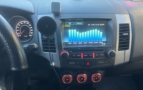 Mitsubishi Outlander III рестайлинг 3, 2011 год, 930 000 рублей, 9 фотография