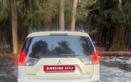 Mitsubishi Outlander III рестайлинг 3, 2011 год, 930 000 рублей, 5 фотография