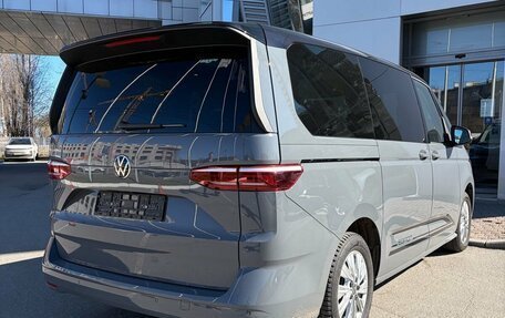Volkswagen Multivan, 2022 год, 6 280 000 рублей, 2 фотография