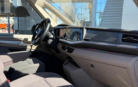 Volkswagen Multivan, 2022 год, 6 280 000 рублей, 7 фотография