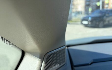 Volkswagen Multivan, 2022 год, 6 280 000 рублей, 8 фотография