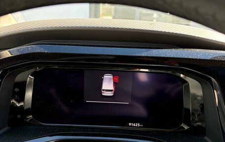 Volkswagen Multivan, 2022 год, 6 280 000 рублей, 14 фотография