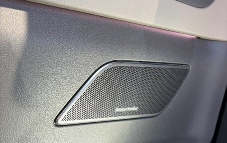 Volkswagen Multivan, 2022 год, 6 280 000 рублей, 13 фотография