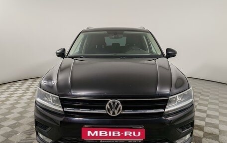 Volkswagen Tiguan II, 2017 год, 1 849 000 рублей, 2 фотография