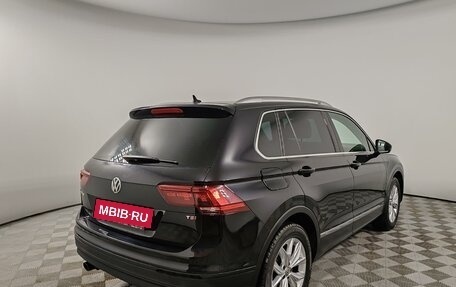 Volkswagen Tiguan II, 2017 год, 1 849 000 рублей, 5 фотография