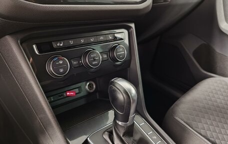 Volkswagen Tiguan II, 2017 год, 1 849 000 рублей, 19 фотография