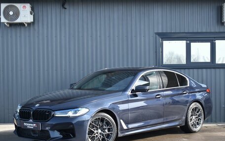 BMW 5 серия, 2019 год, 4 749 999 рублей, 2 фотография