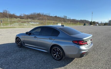 BMW 5 серия, 2018 год, 3 600 000 рублей, 2 фотография