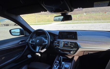 BMW 5 серия, 2018 год, 3 600 000 рублей, 9 фотография