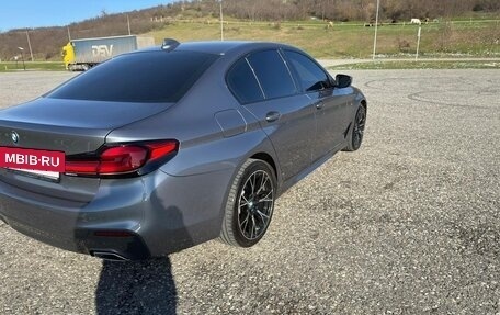 BMW 5 серия, 2018 год, 3 600 000 рублей, 10 фотография