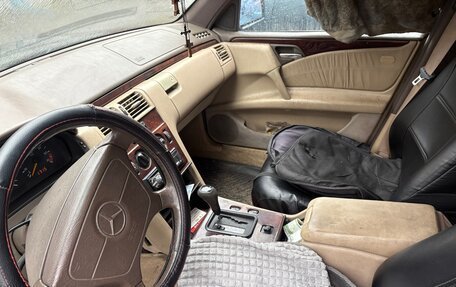 Mercedes-Benz E-Класс, 1996 год, 90 000 рублей, 11 фотография