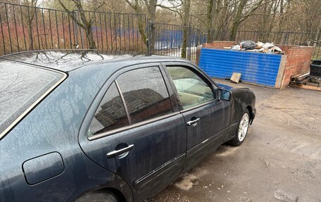 Mercedes-Benz E-Класс, 1996 год, 90 000 рублей, 13 фотография