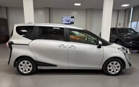 Toyota Sienta II, 2021 год, 1 285 000 рублей, 6 фотография