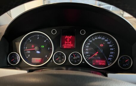 Volkswagen Touareg III, 2005 год, 697 000 рублей, 11 фотография