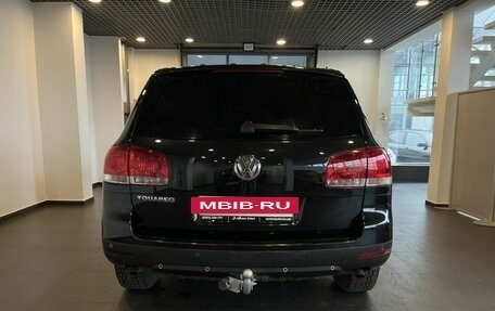 Volkswagen Touareg III, 2005 год, 697 000 рублей, 4 фотография