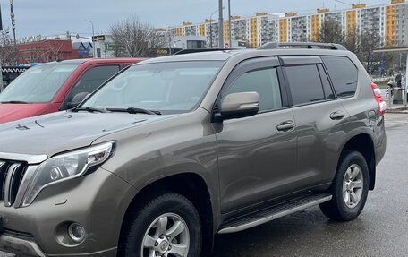 Toyota Land Cruiser Prado 150 рестайлинг 2, 2014 год, 2 850 000 рублей, 1 фотография
