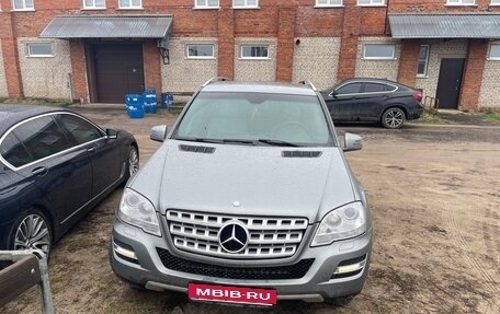 Mercedes-Benz M-Класс, 2011 год, 1 670 000 рублей, 1 фотография