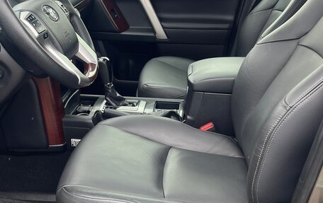 Toyota Land Cruiser Prado 150 рестайлинг 2, 2014 год, 2 850 000 рублей, 6 фотография