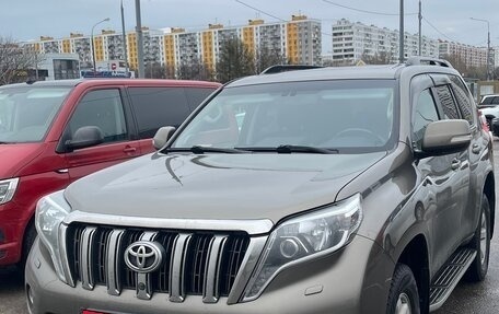Toyota Land Cruiser Prado 150 рестайлинг 2, 2014 год, 2 850 000 рублей, 5 фотография