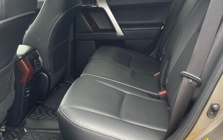 Toyota Land Cruiser Prado 150 рестайлинг 2, 2014 год, 2 850 000 рублей, 8 фотография